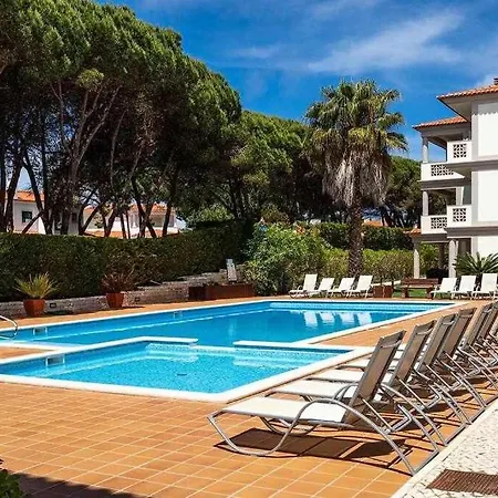 T2 Muito Espacoso Na Praia Del Rey Obidos Piscina Comum