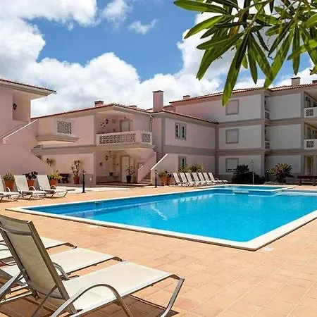 T2 Muito Espacoso Na Praia Del Rey Obidos Piscina Comum